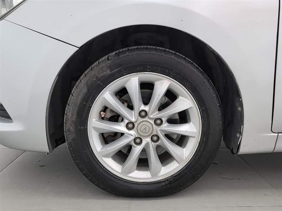 Changan Alsvin V7 2015 car image #18