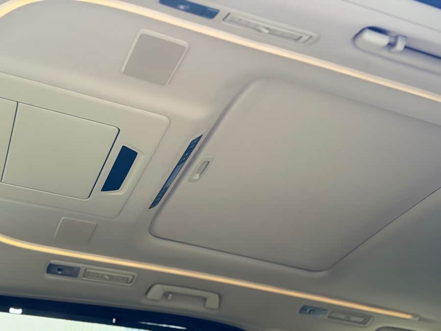 Toyota Alphard 2017 car image #18