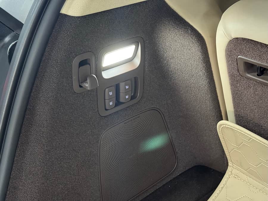 2024 car image #18