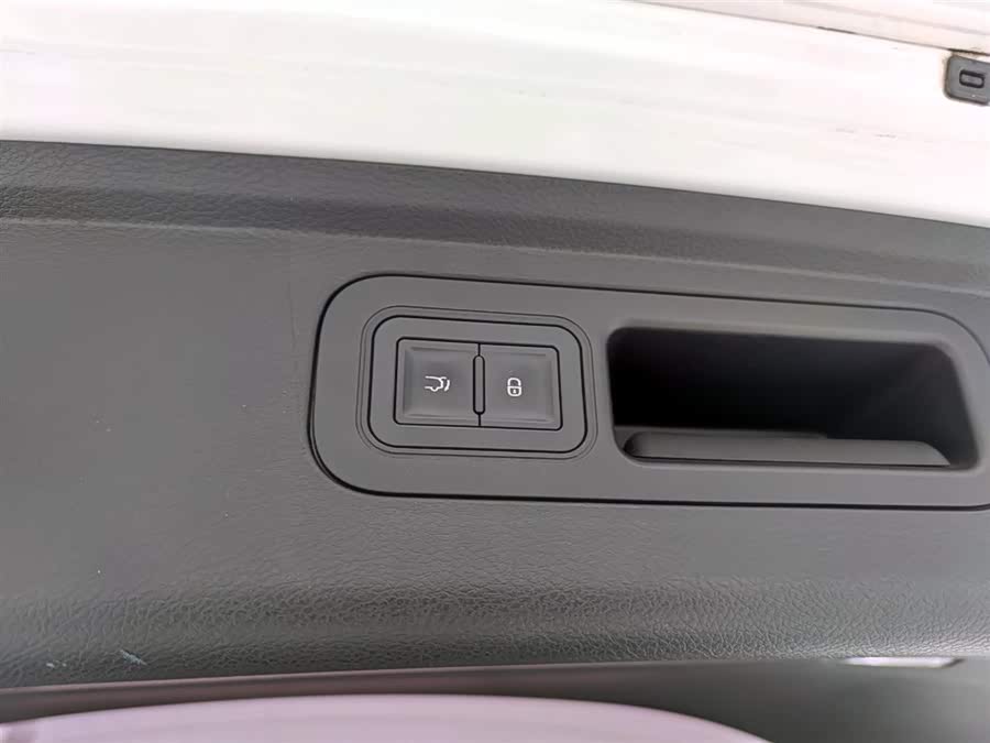 BYD Tang 2019 car image #18