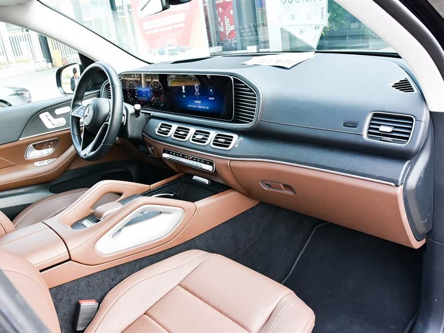 Mercedes-Benz GLE Class 2024 car image #18