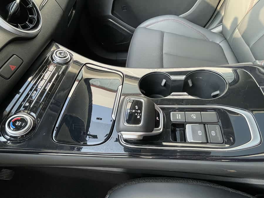 Forthing T5 EVO 2021 car image #18