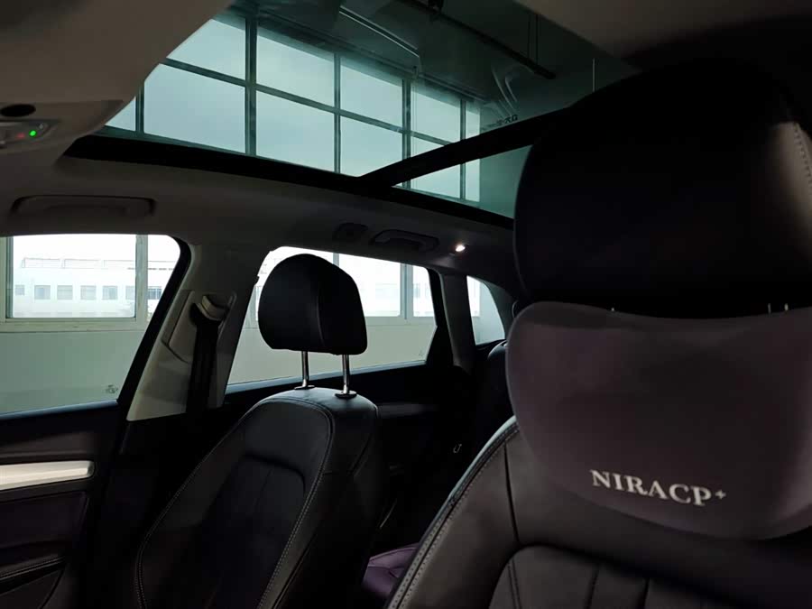 Audi Q5L 2020 car image #18