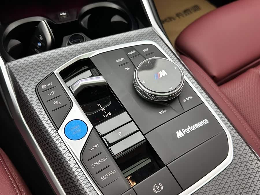 BMW i3 2024 car image #18