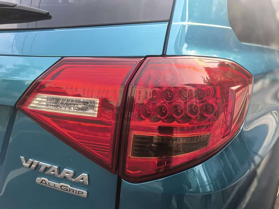 Suzuki Vitara 2016 car image #18