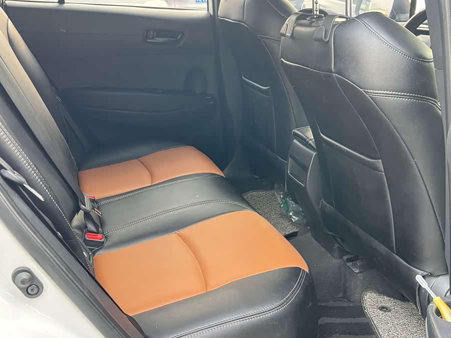 Toyota Corolla Cross 2023 immagine di auto #18