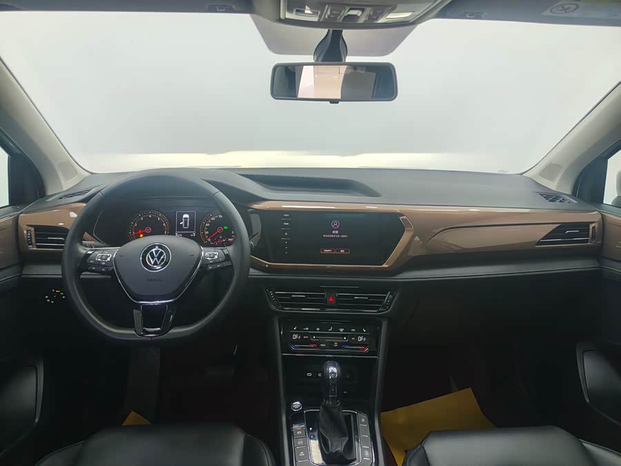 Volkswagen Tharu 2021 immagine di auto #18