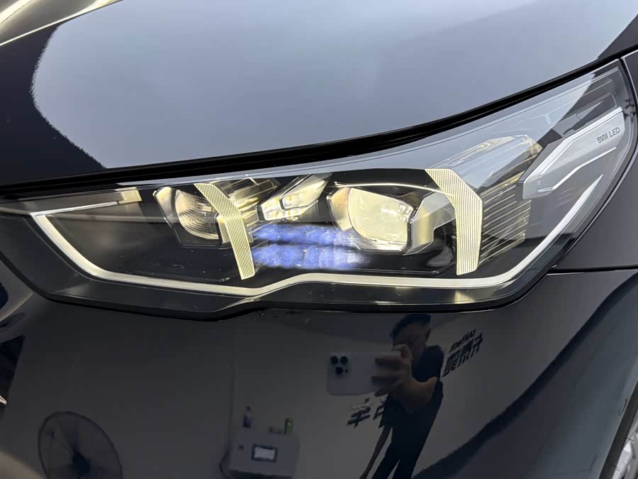 BMW i5 2024 car image #18