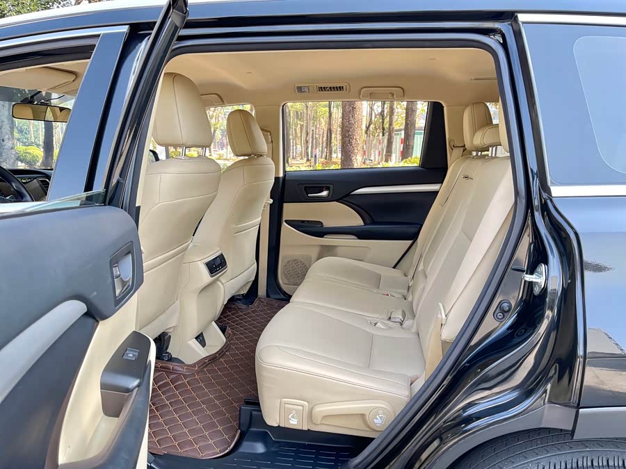Toyota Highlander 2019 #18 Toyota Highlander 2019 car image #18