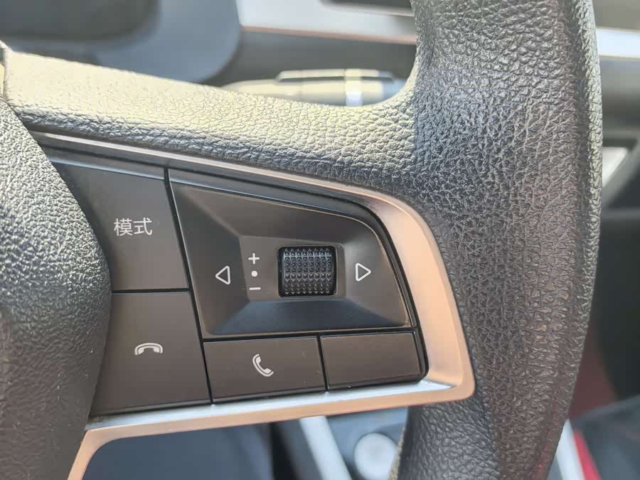 BYD e1 2019 car image #18