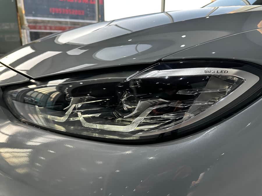 BMW i4 2024 car image #18