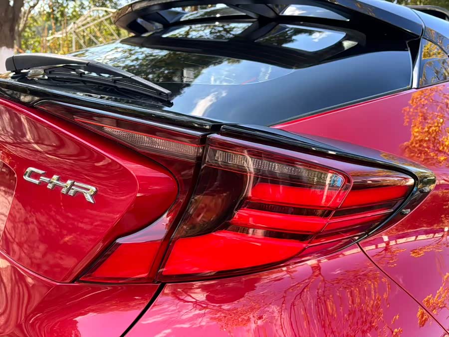 Toyota C-HR 2021 immagine di auto #18