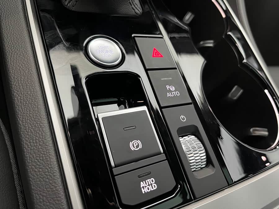 Volkswagen Touareg 2023 #18 Volkswagen Touareg 2023 car image #18