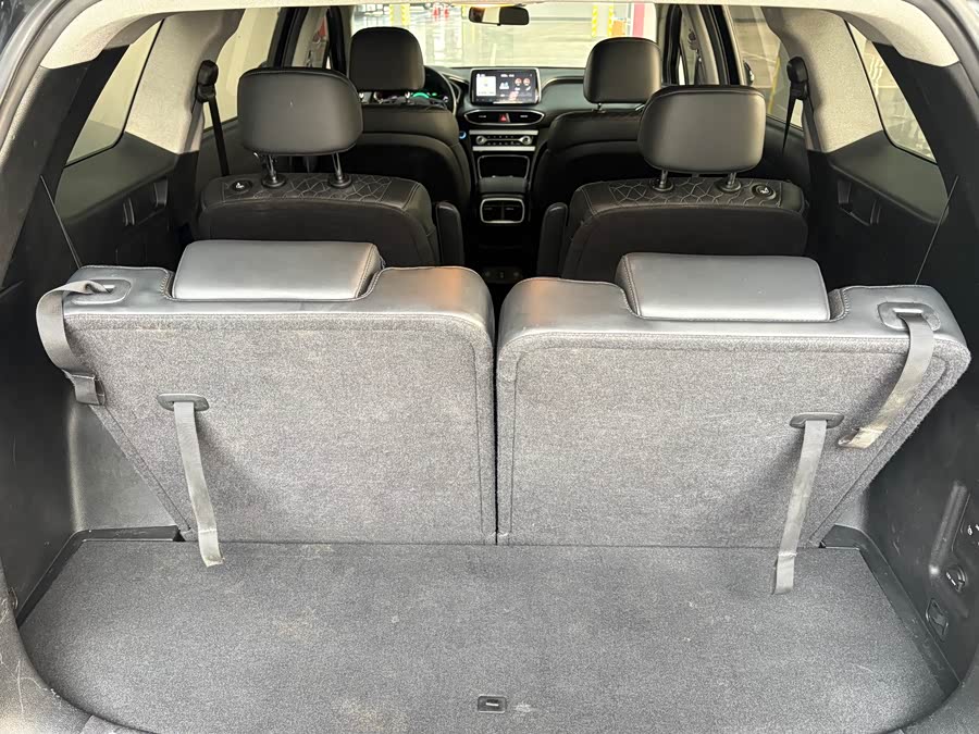 Hyundai Santa Fe 2021 car image #18
