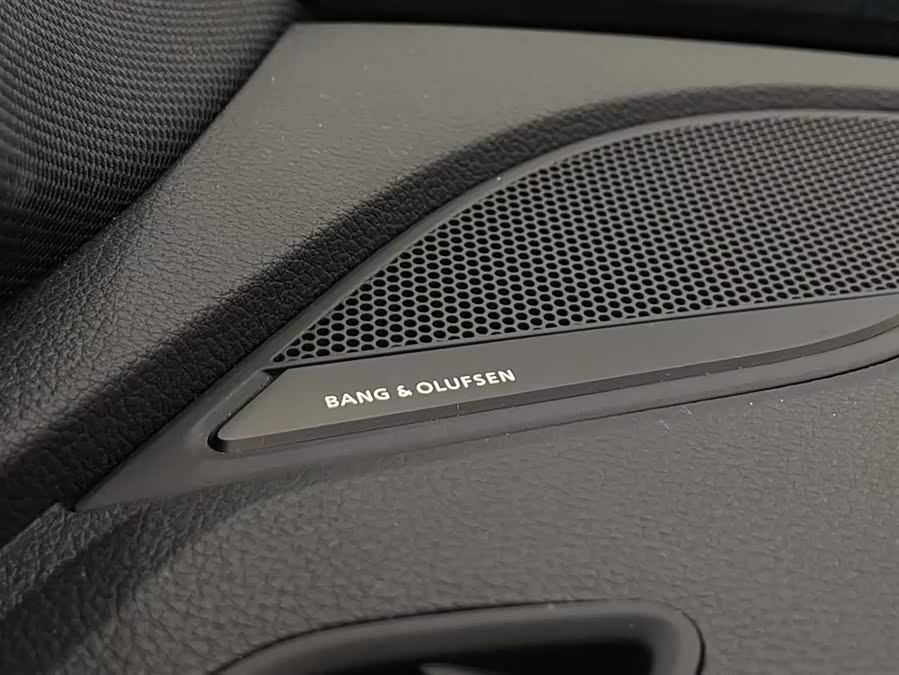 Audi RS 4 2023 car image #18