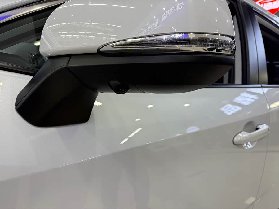 Toyota RAV4 2024 car image #18