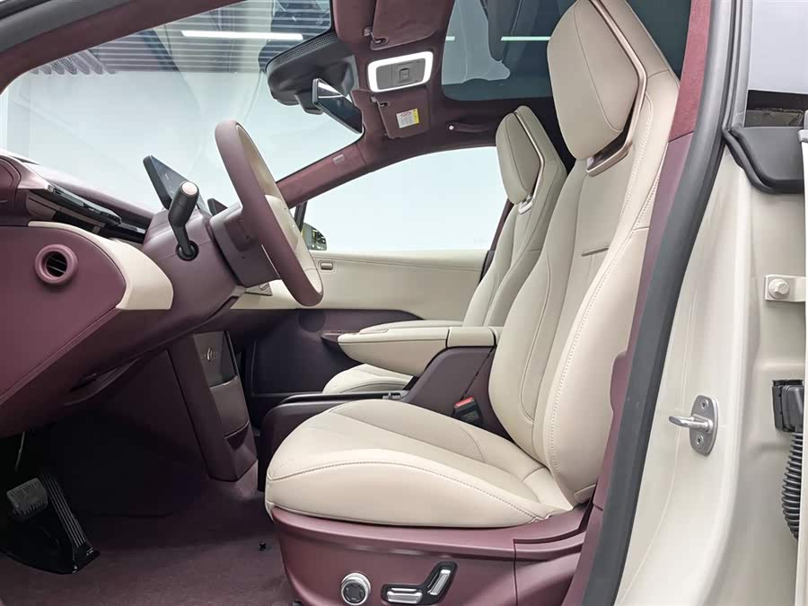 Zeekr X 2025 car image #18