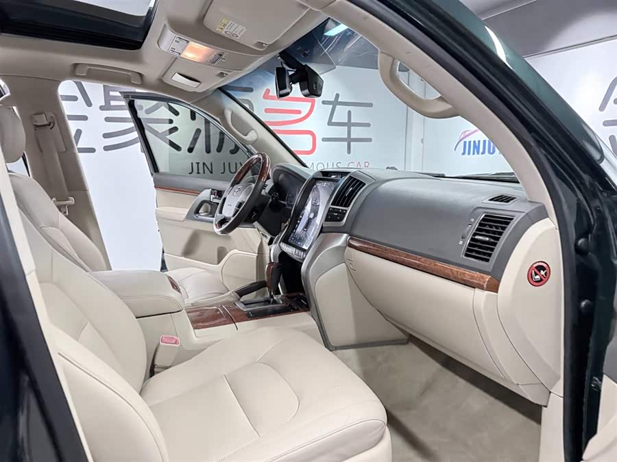 Toyota Land Cruiser 2014 car image #18