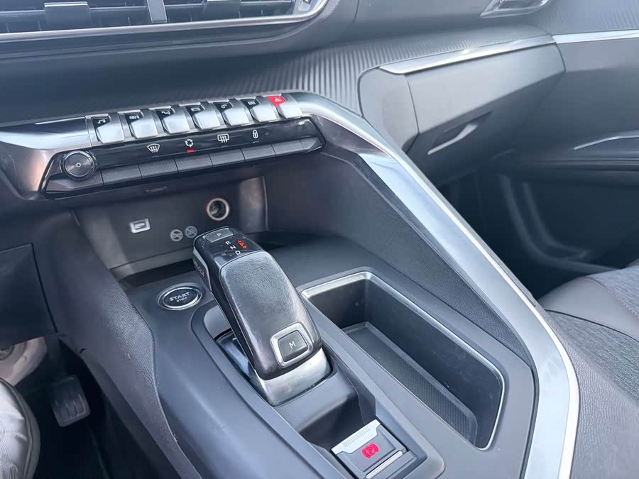 Peugeot 5008 2017 car image #18