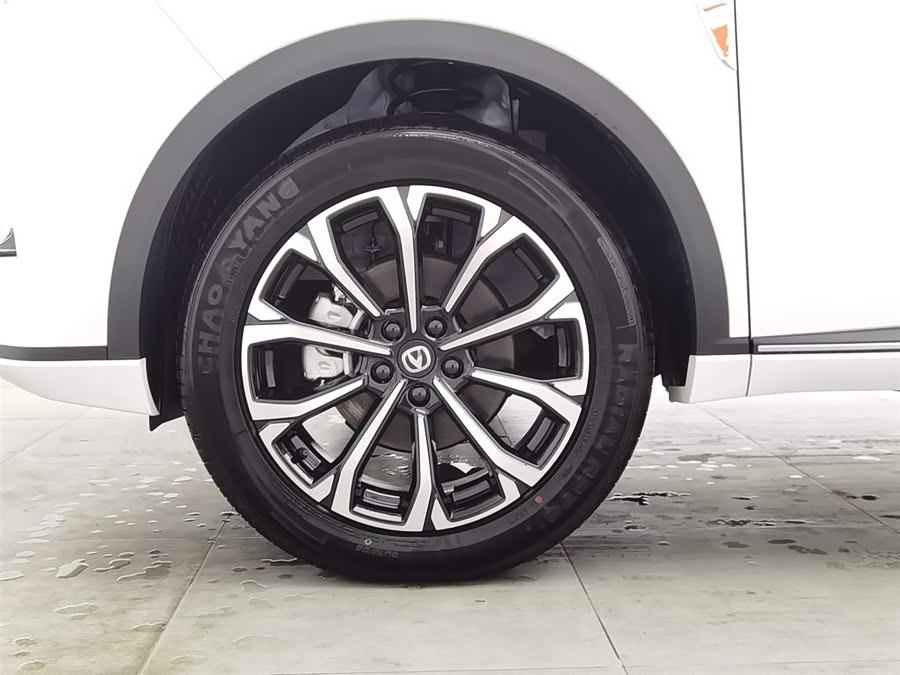 Changan CS55PLUS PHEV 2025 изображение автомобиля #18