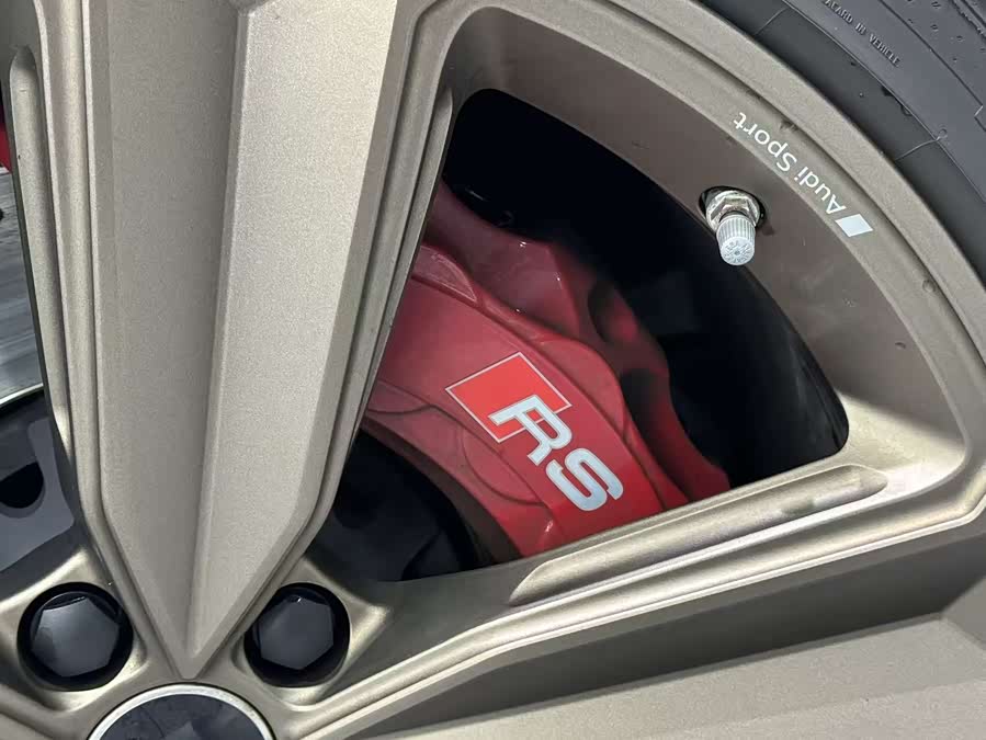 Audi RS 4 2021 car image #18