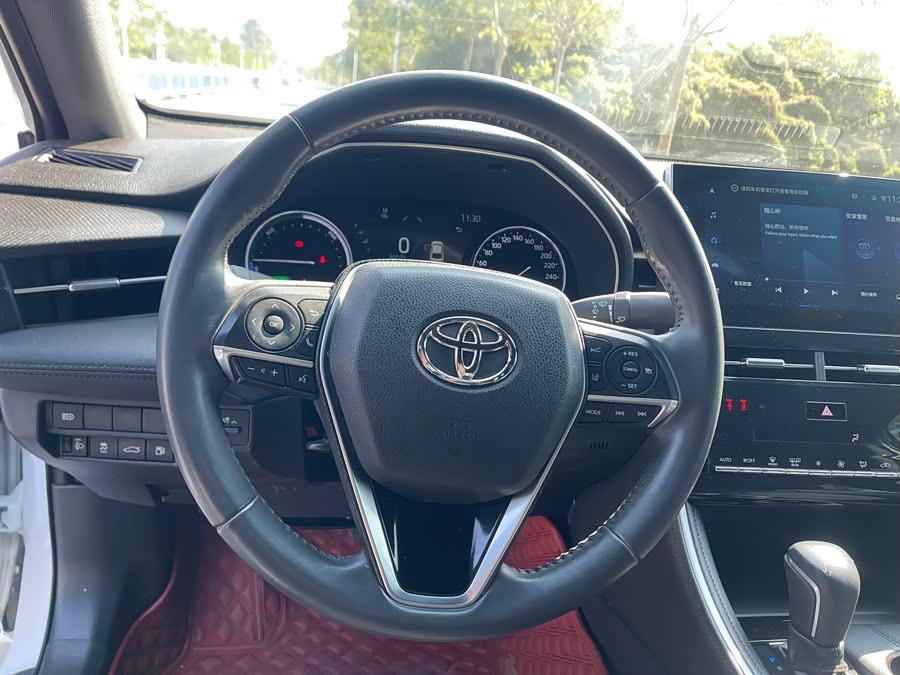 Toyota Avalon 2022 car image #18