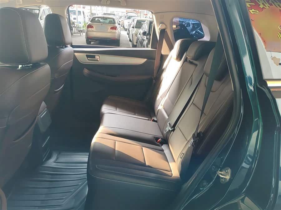 Forthing T5 2023 #18 Forthing T5 2023 صورة سيارة #18