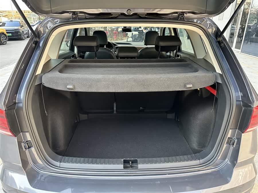 Volkswagen Tharu 2020 car image #18