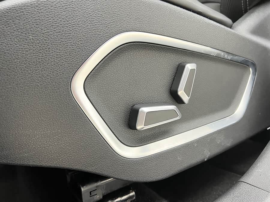 GEELY Boyue 2020 صورة سيارة #18