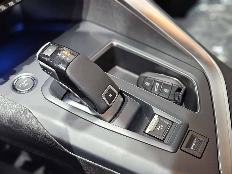 Peugeot 4008 car image #18