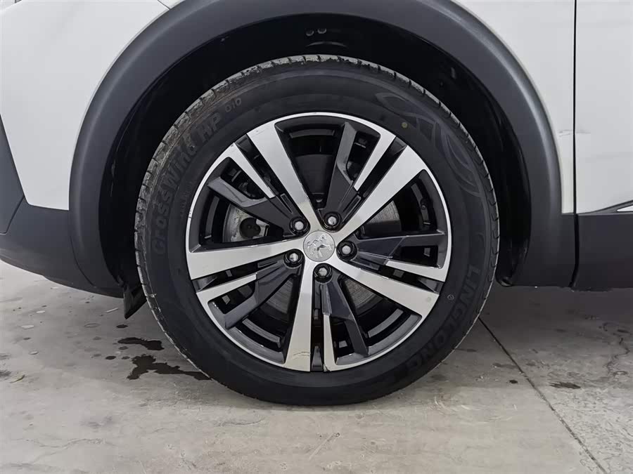 Peugeot 5008 2020 car image #18