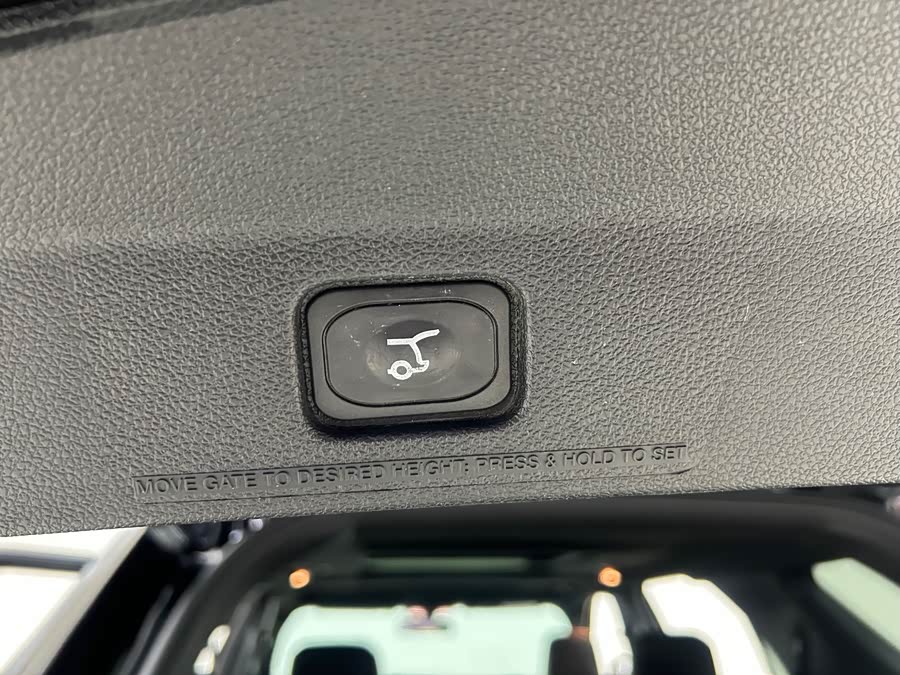 Ford Explorer (Imported) 2018 immagine di auto #18