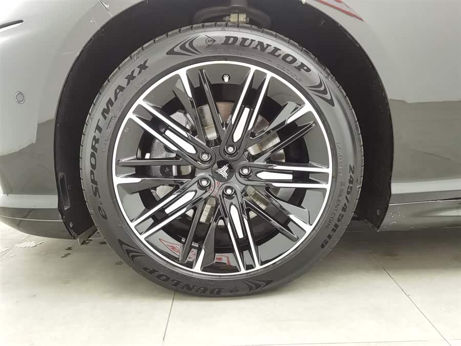 哪吒汽车 哪吒S 2023 汽车图片 #18