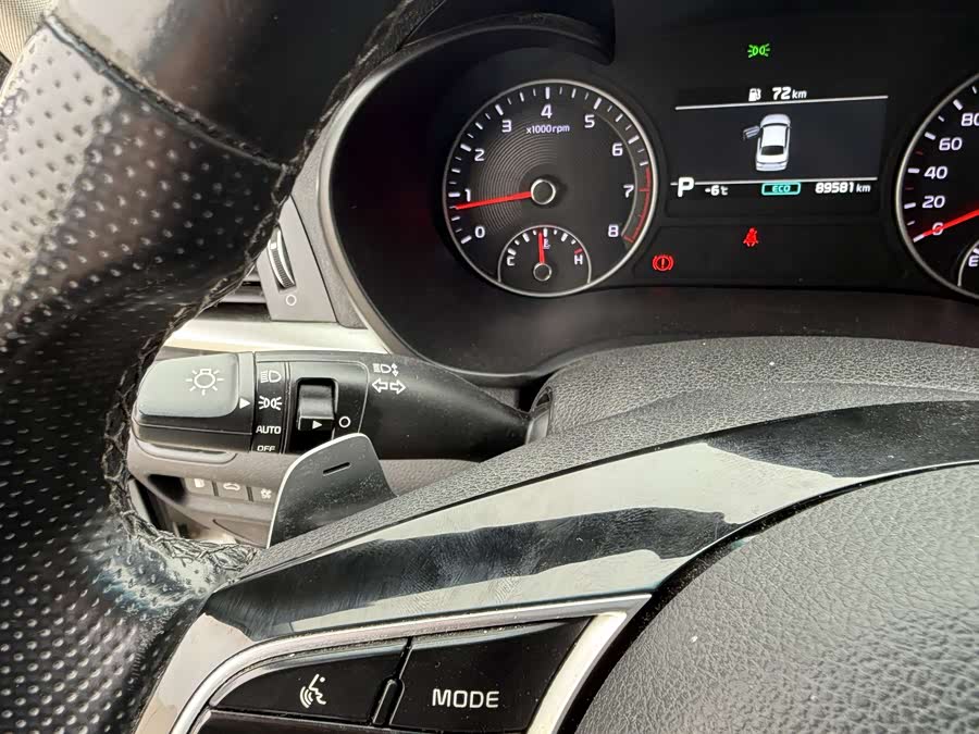 Kia K5 2019 car image #18