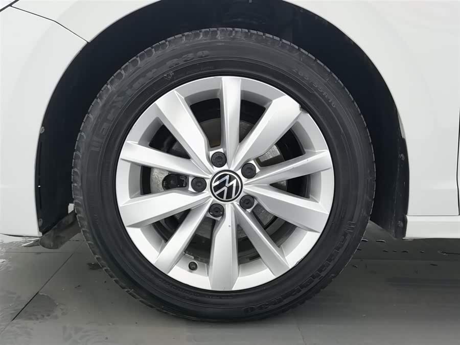 Volkswagen Bora 2022 car image #18