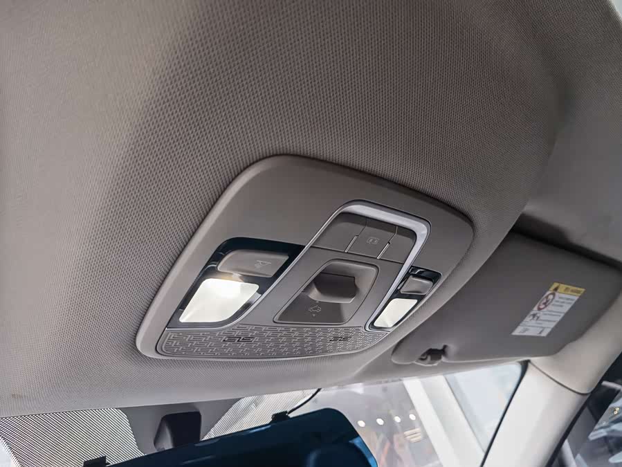 GEELY Coolray 2023 car image #18