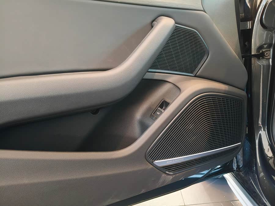 Audi A4 (Imported) #18 Audi A4 (Imported) car image #18