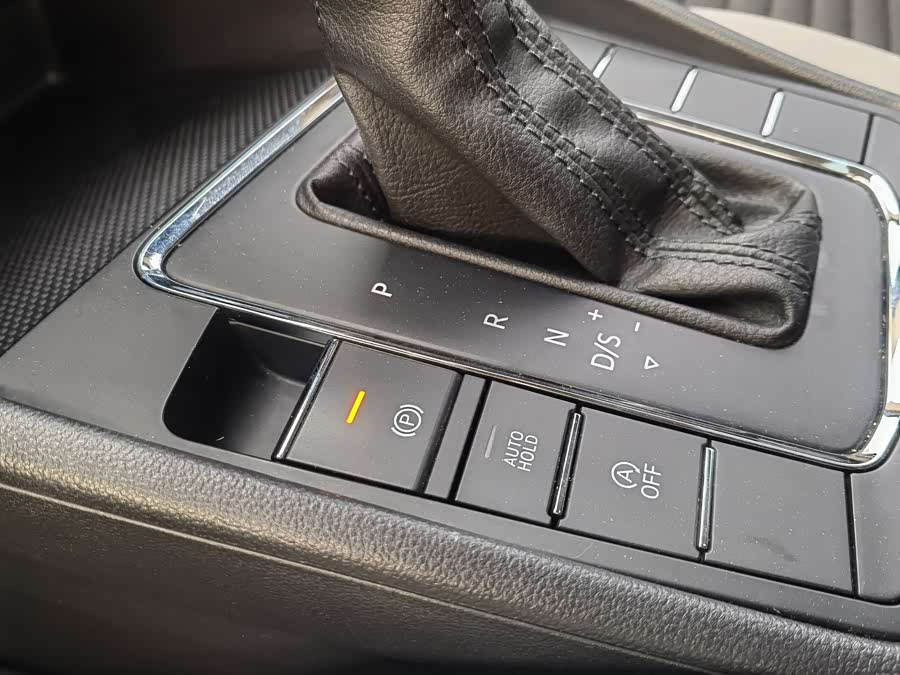 Volkswagen Bora 2023 immagine di auto #18