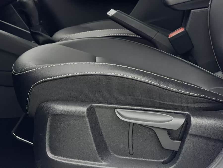 Skoda Kamiq 2021 car image #18