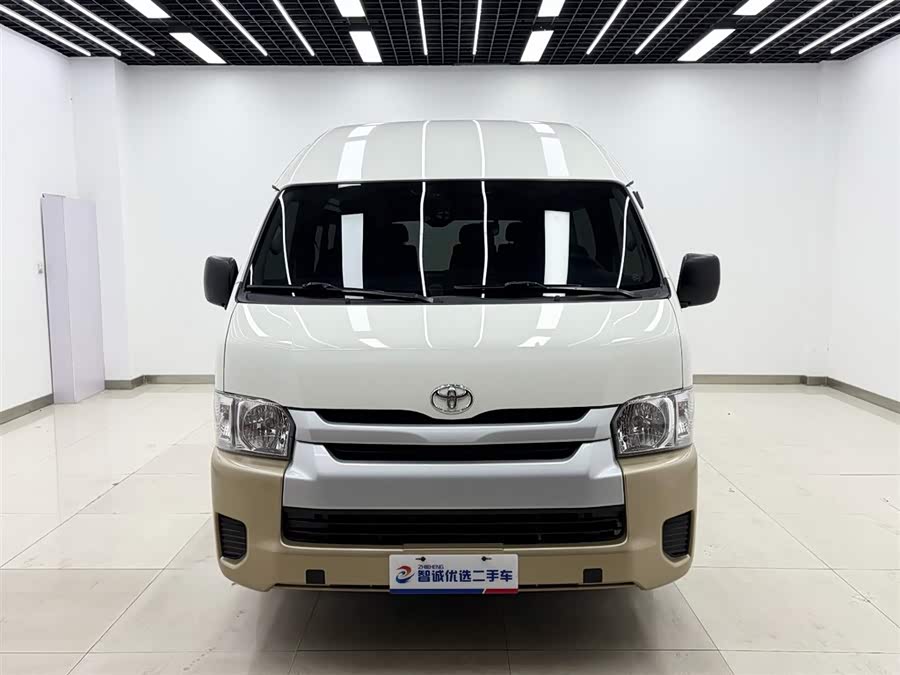 Toyota 2018 car image #18