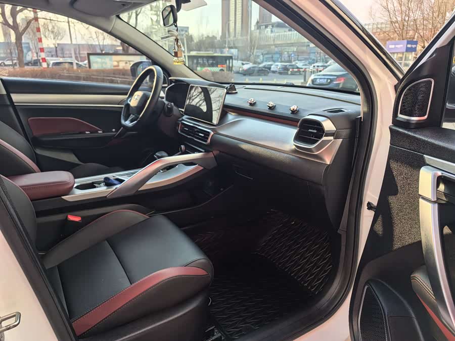 GEELY Coolray 2022 car image #18