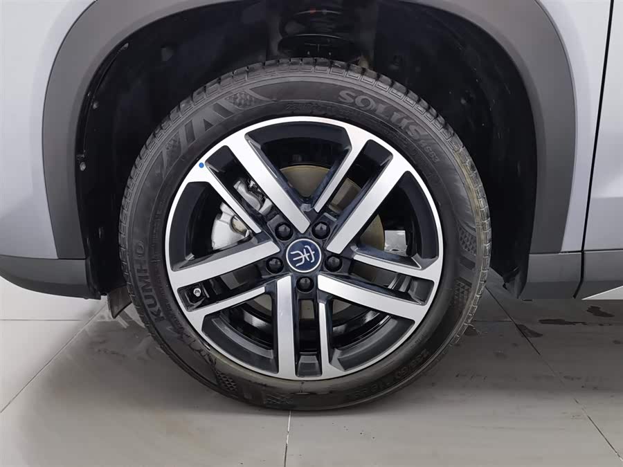 BYD SongL DM-i 2025 car image #18
