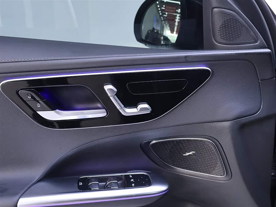 Mercedes-Benz C Class 2025 car image #18