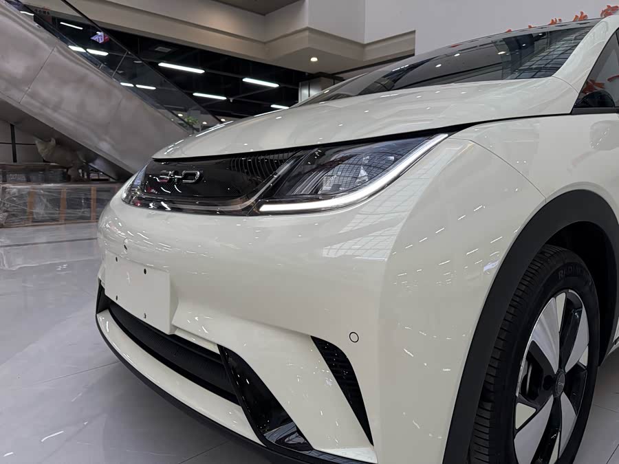 BYD Dolphin 2023 #18 BYD Dolphin 2023 car image #18