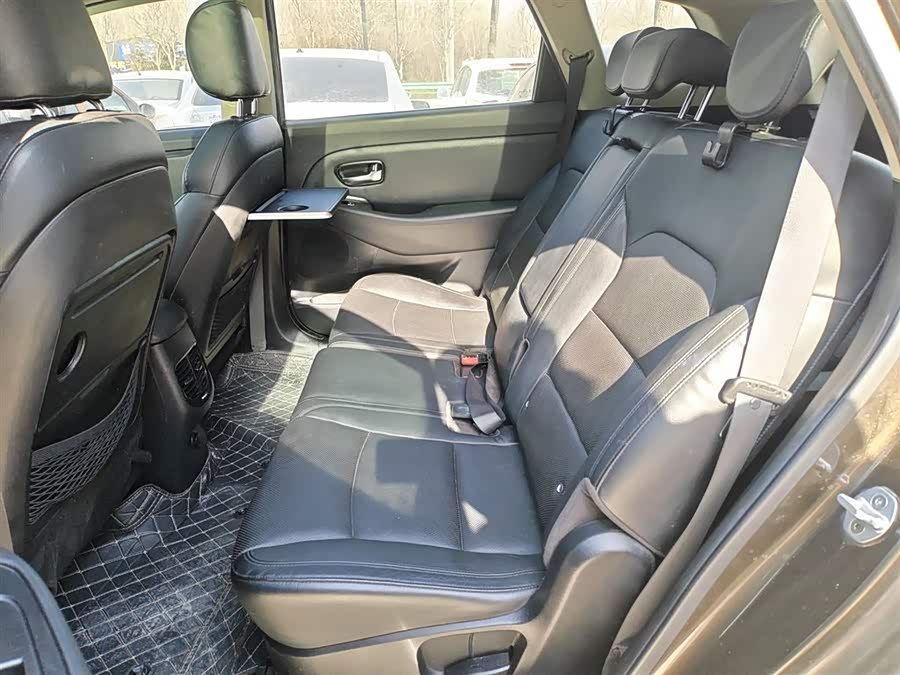 起亚 佳乐 2015 汽车图片 #18