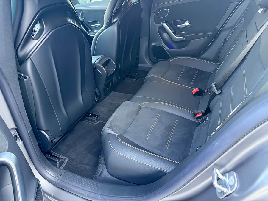 Mercedes-Benz CLA AMG 2024 imagem de carro #18