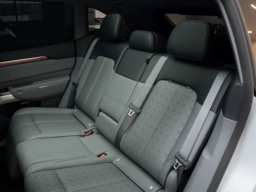 Zeekr 7X 2025 imagem de carro #18