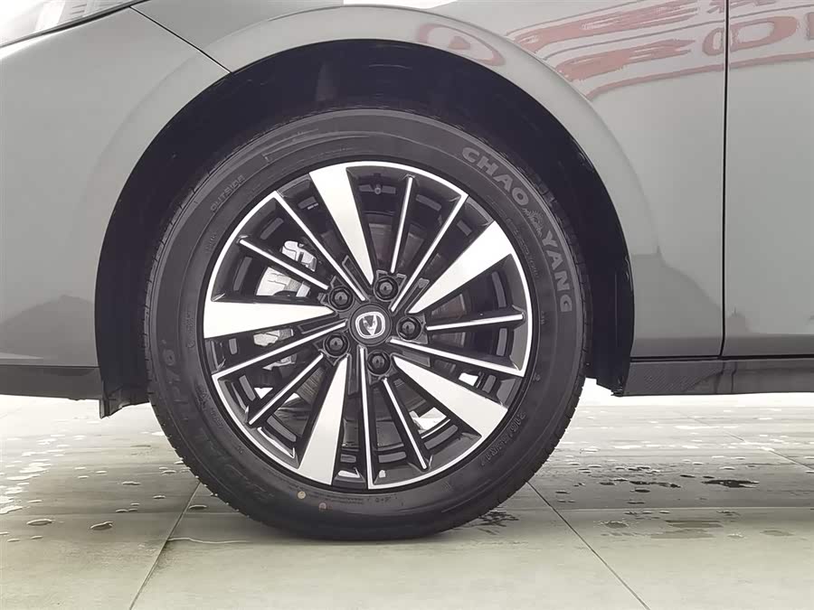 Changan EadoPHEV 2025 imagem de carro #18