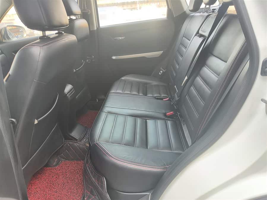 Suzuki Vitara 2016 car image #18