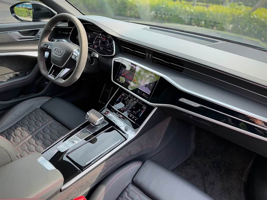 Audi RS 6 2023 car image #18